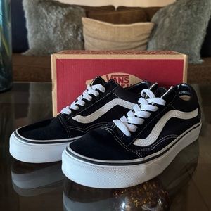 Vans Old Skool Black/White Sneakers Sz 6.5 Women